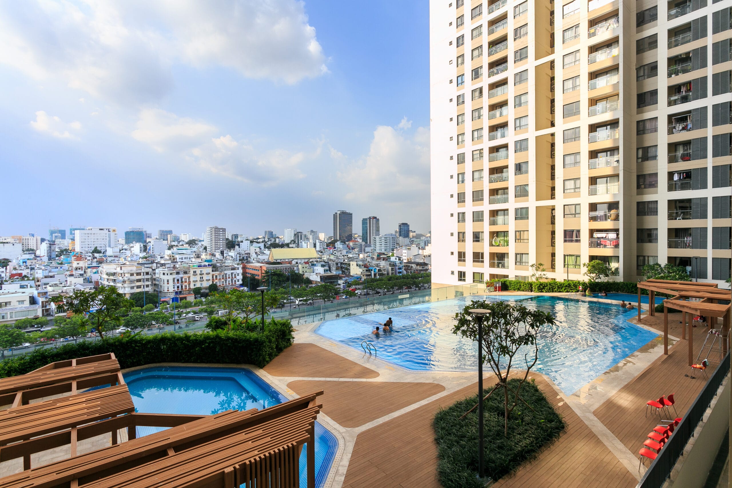 Hồ bơi RiverGate Residence